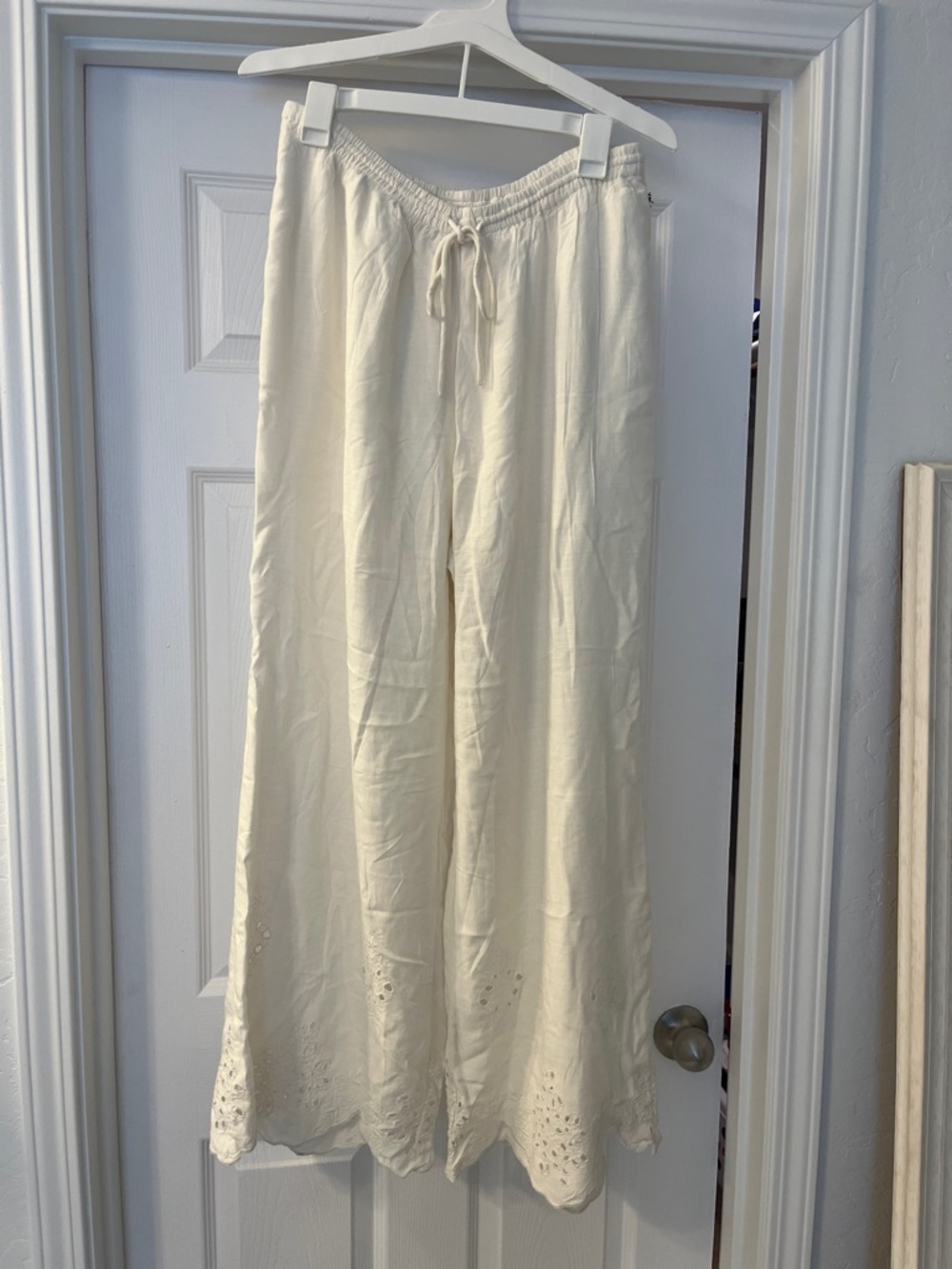 Future Collective Cream Wide-Leg Pants — XL — NWT — $25